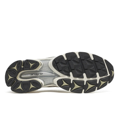 White Onyx | Elm